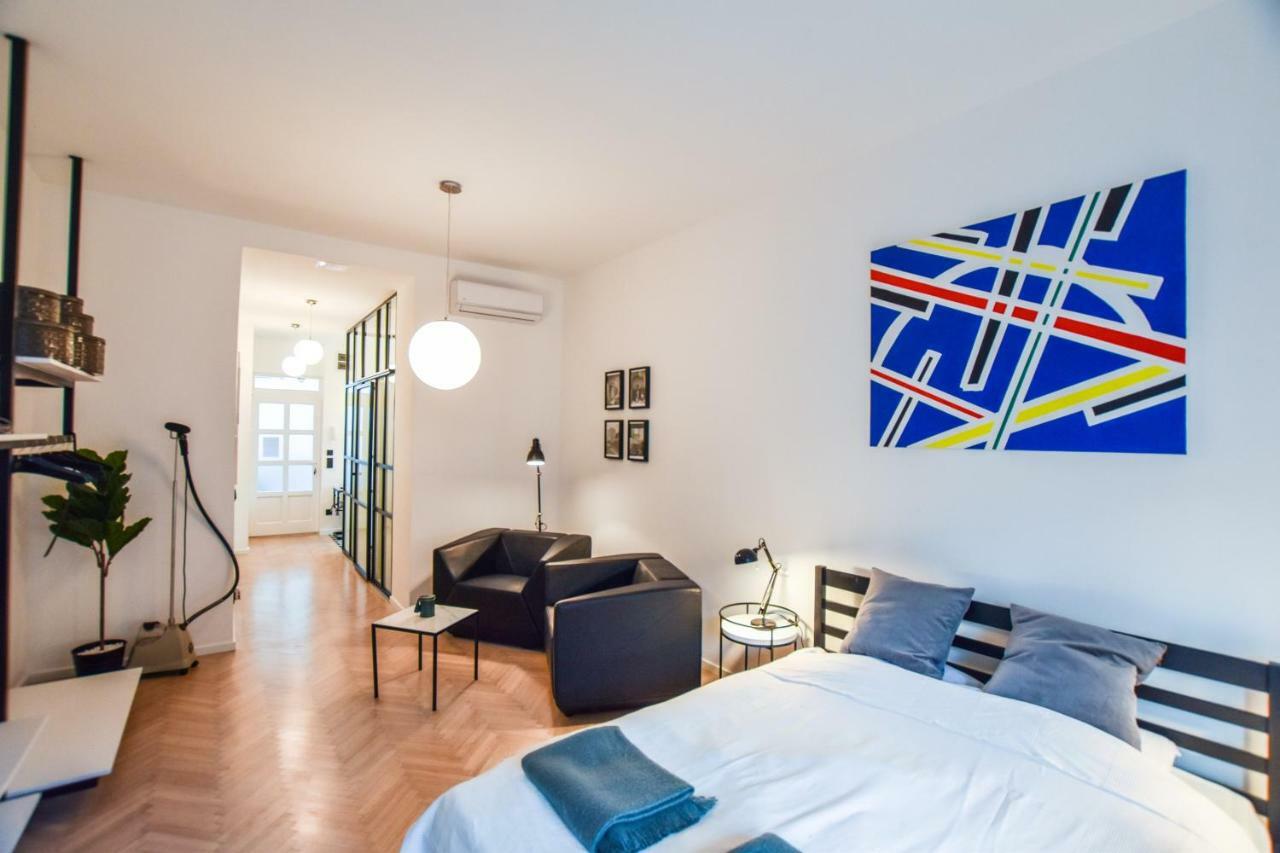 For Long-Term, Budget! Szovetseg Apartment In The Heart Of Будапеща Екстериор снимка