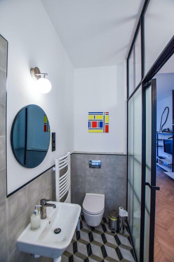 For Long-Term, Budget! Szovetseg Apartment In The Heart Of Будапеща Екстериор снимка